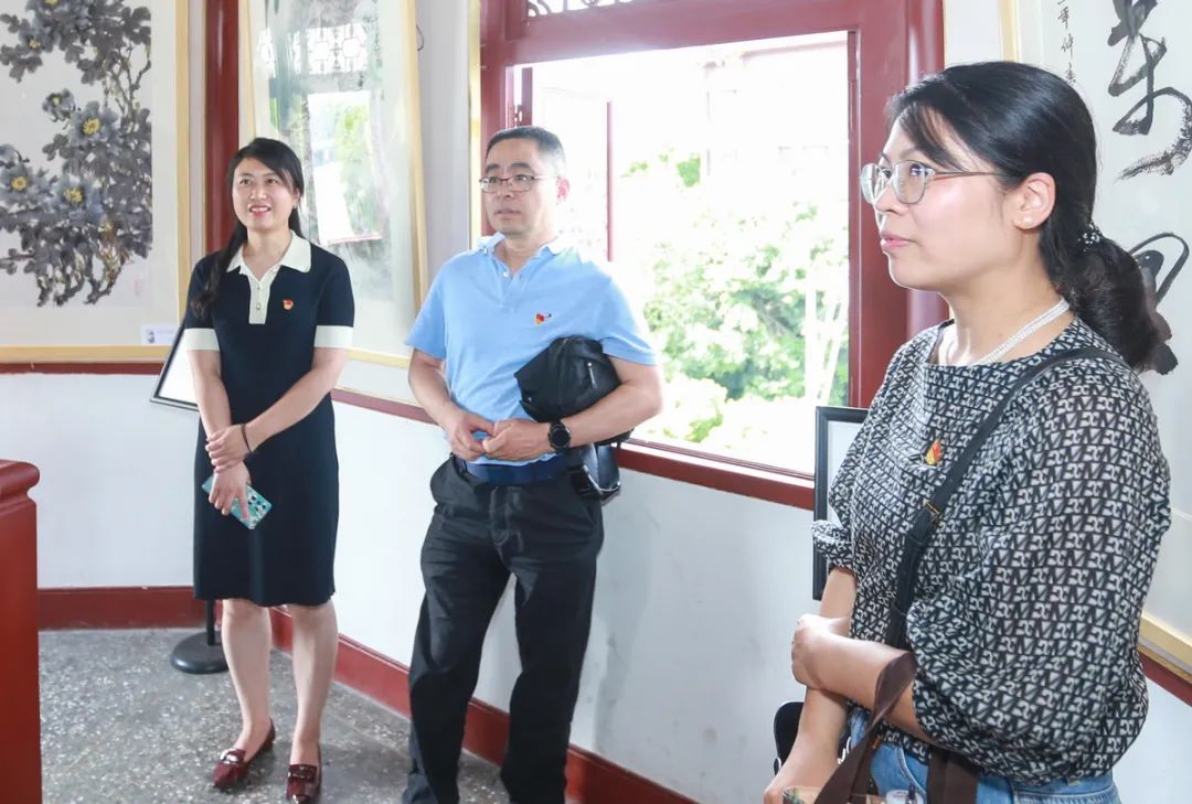 “永远跟党走,我为群众办实事”主题活动在川味中国寻香馆召开(图4) “永远跟党走,我为群众办实事”主题活动在川味中国寻香馆召开(图4)
