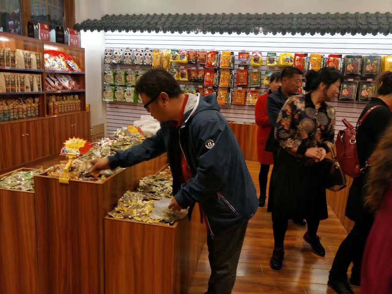 四川特产抢风头 火爆长春卖断货(图8)